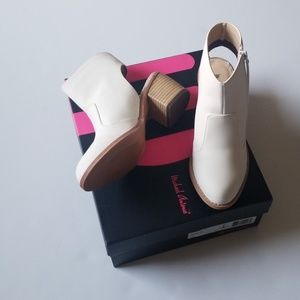 Micheal Antonio Manon Bootie